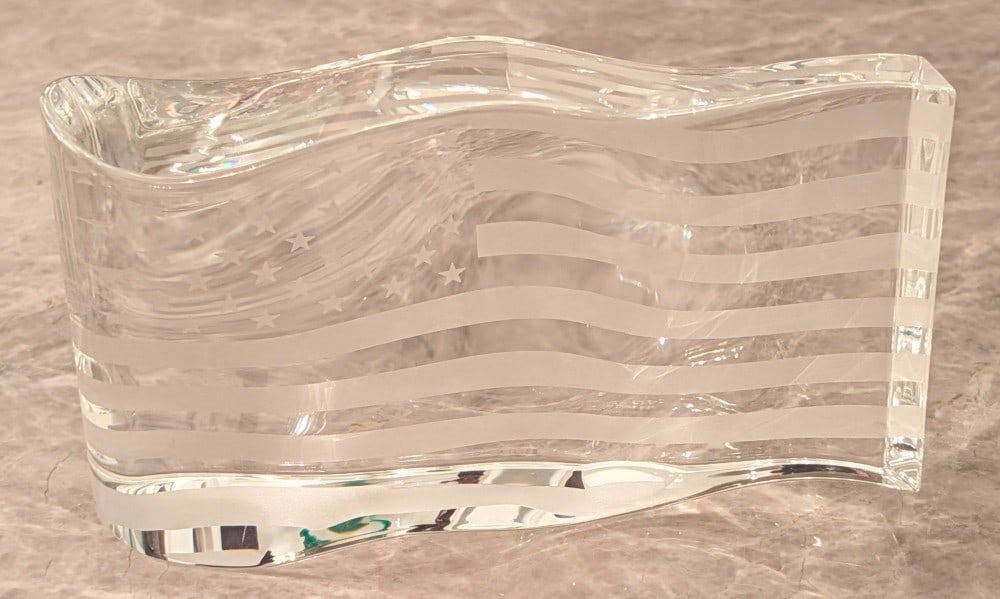 Steuben Crystal Etched American Flag (1 of 3)
