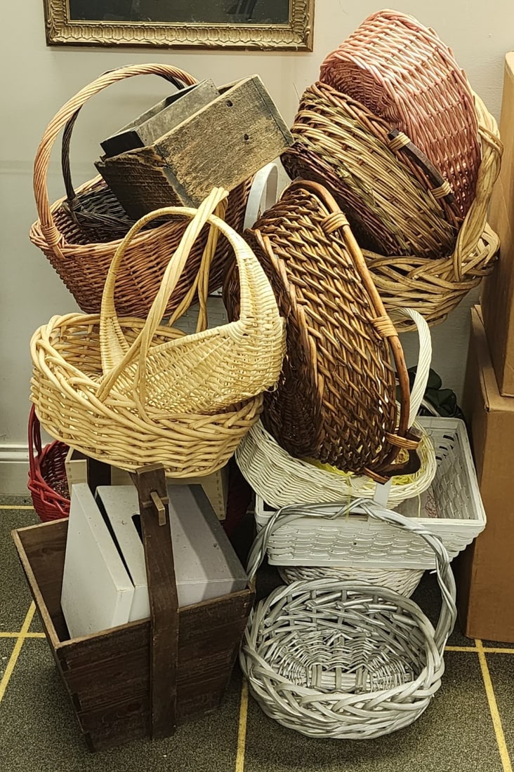 Wicker Woven & Wood Baskets (1 of 10)