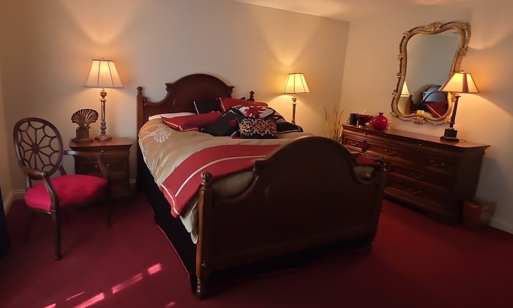 Guest House Bedroom Furniture Includes Bed, Dresser, 2 Side Tables, And Chair (1 of 6)