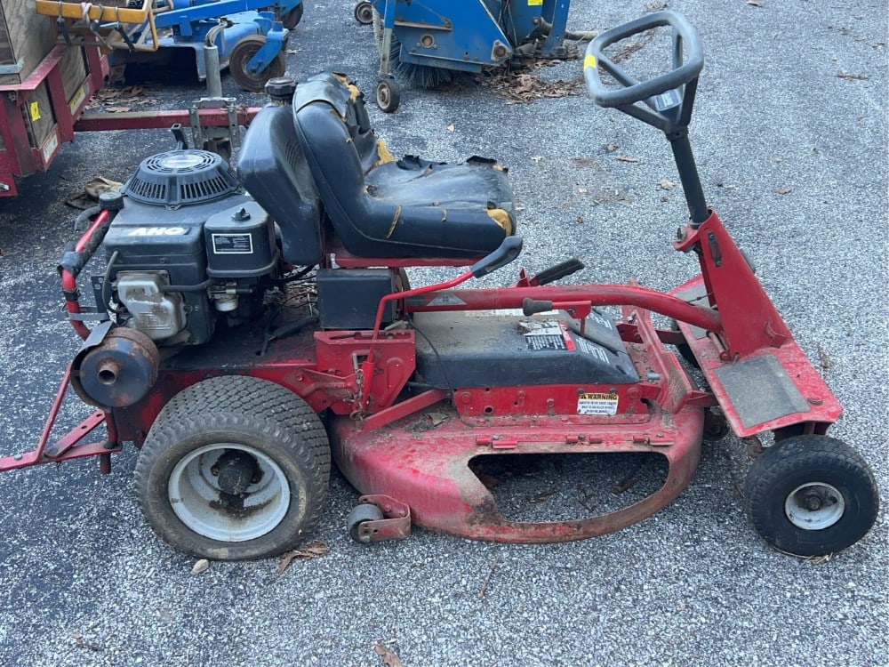 Red Snapper Rear Engine Riding Mower - 2