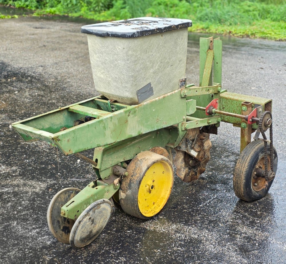 John Deere Single-Row Planter - 6
