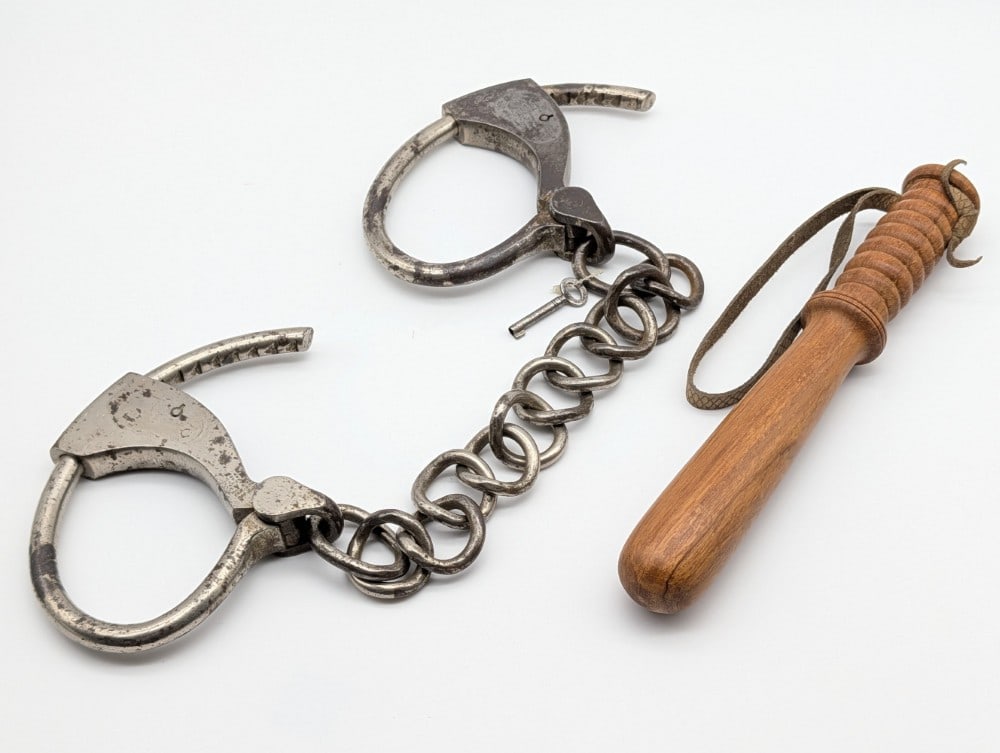 Antique Marshal Office Tombstone Handcuffs w/ Key & Baton (1 of 6)