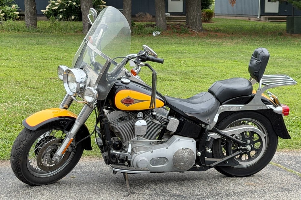 2003 Harley Davidson Softail Standard FXST: 2003 Harley Davidson Softail Standard FXST. The 2003 Harley Davidson Softail Standard FXST is in very nice used condition The Soft tail has 11432 miles showing on the speedometer. The Chrome Yellow an