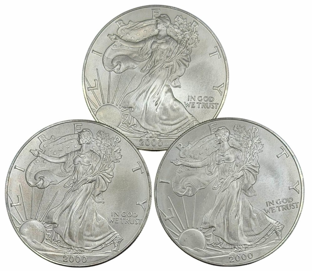 (3) 2000 United States Silver American Eagle One Ounce .999 Fine Silver Dollars, Uncirculated: (3) 2000 United States Silver American Eagle One Ounce .999 Fine Silver Dollars, these coins are uncirculated. ?Total weight 3 troy ounces of .999 fine silver