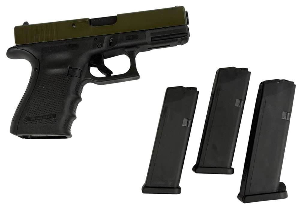 Glock 23 Gen 4 Special 2-Tone W/Green Slide 40 Caliber Pistol: Glock 23 Gen 4 Special 2-Tone W/Green Slide 40 Caliber Pistol. This Glock 23 Gen 4 Special 2-Tone W/Green Slide 40 Caliber Pistol is in very nice used to like new condition. the barrel measures 4.02 i