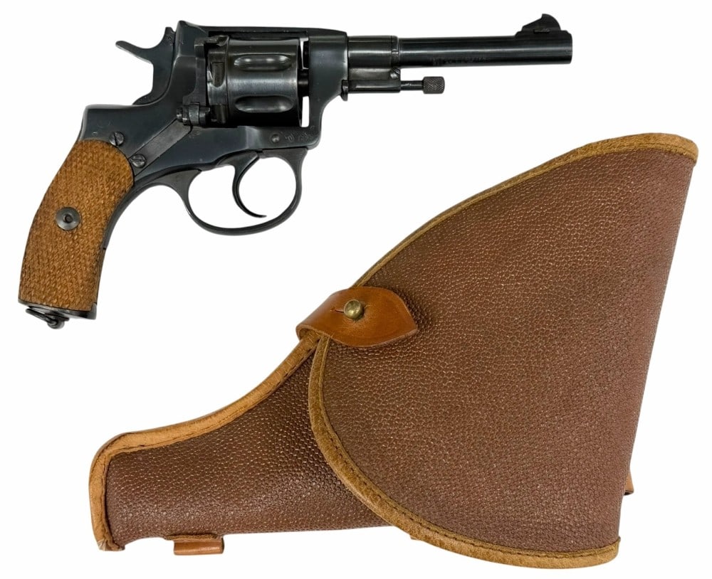 Russian Nagant Tula Star M1895 Model 7 Shot 7.62X38R Revolver: Russian Nagant Tula Star M1895 Model 7 Shot 7.62X38R Revolver. The Russian Nagant Tula Star M1895 Model 7 Shot 7.62X38R Revolver is in very nice used like new condition. The barrel measures 4.5 inches