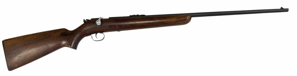 Winchester Model 67 Smoothbore .22 Caliber Bolt Action Rifle: Winchester Model 67 Smoothbore .22 Caliber Bolt Action Rifle.? The vintage Winchester model 67 rifle is in very nice used condition.? Barrel measures 27 inches in length.? Blueing is strong, wood stoc