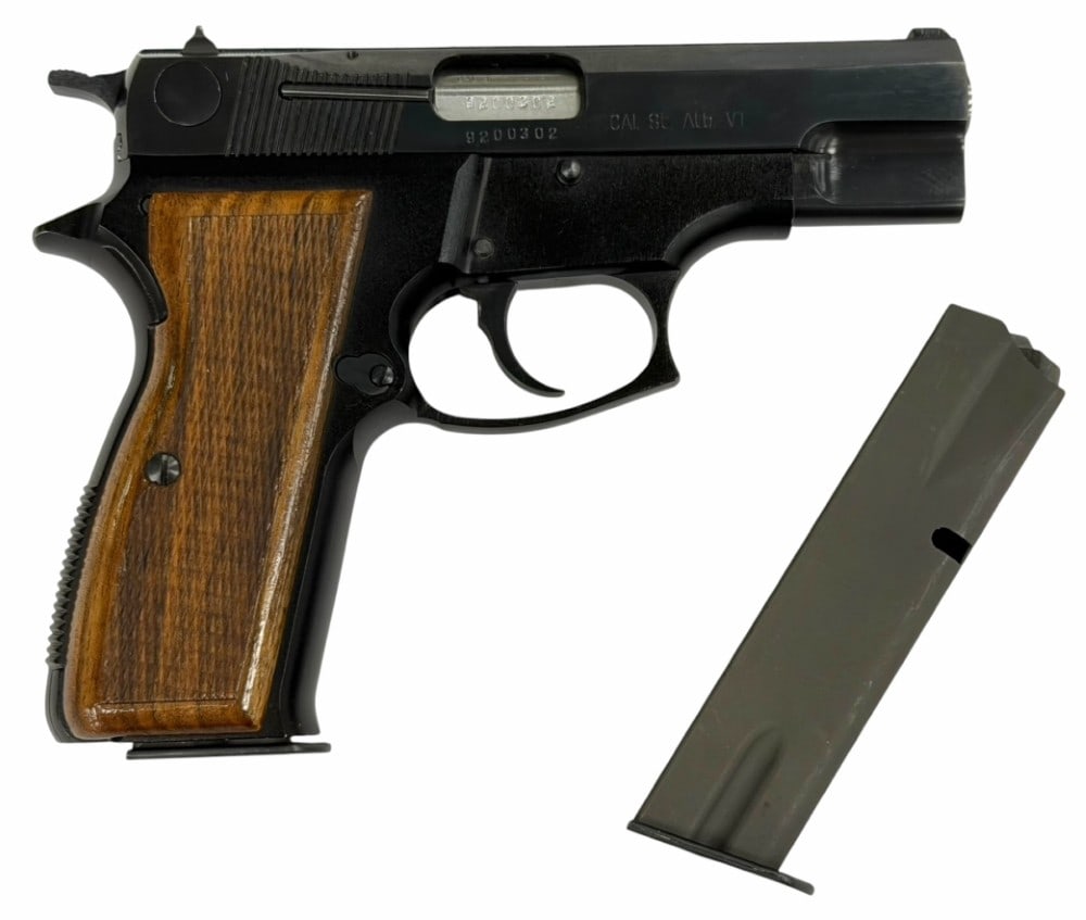 Browning B9R .9mm Short Semi Automatic Pistol in Box: Browning B9R .9mm Short Semi Automatic Pistol in Box.? The Browning FEG B9R semi automatic pistol is in very nice used condition.? Barrel measures 4 inches in length. Blueing is strong.? Bore is extre