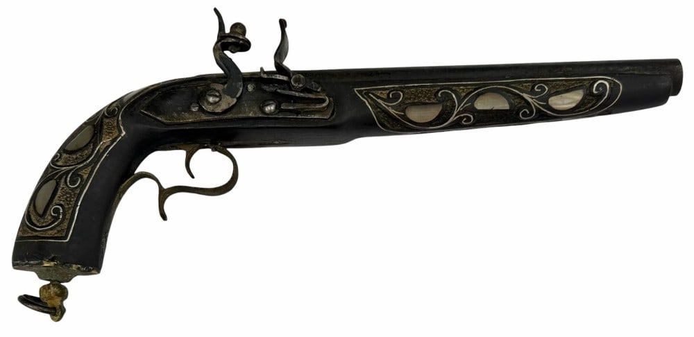 Non-Firing Antique Replica Flintlock Pistol: Non-Firing Antique Replica Flintlock Pistol. This Non-Firing Antique Replica Flintlock Pistol is in very nice used condition. The barrel measures 9-1/4 inches in length with 5/8-hole diameter. The dec