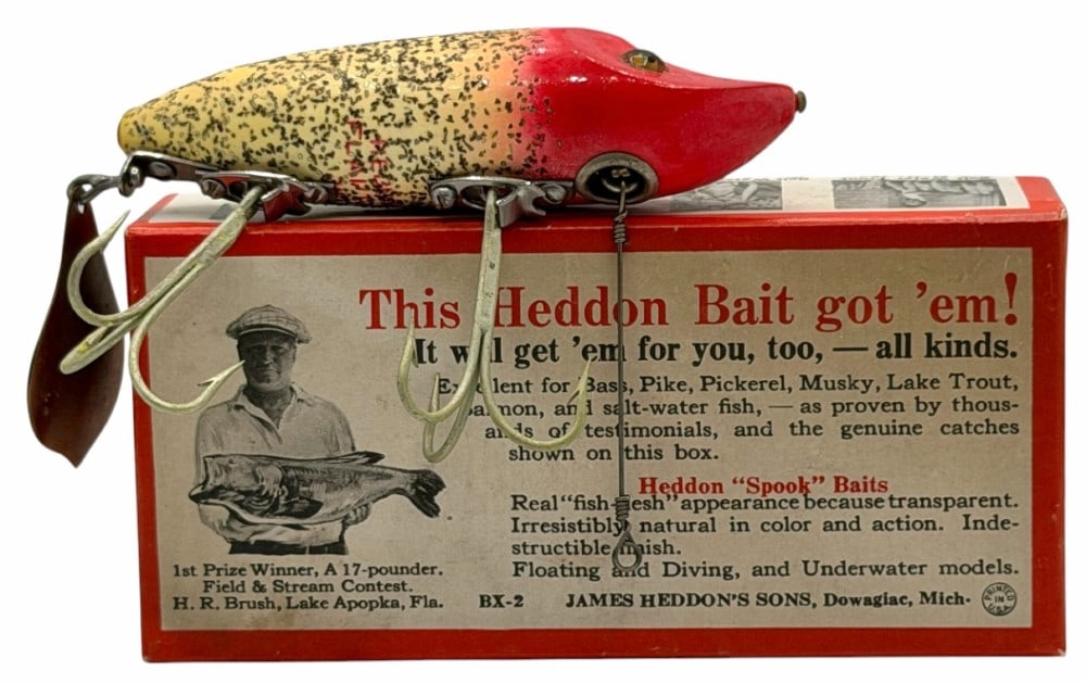 1934-1948 Heddon Flap Tail No. 710 White Glitter Red Head Toilet Seat Hardware Wooden Fishing Lure: 1934-1948 Heddon Flap Tail No. 710 White Glitter Red Head Toilet Seat Hardware Wooden Fishing Lure w/Box