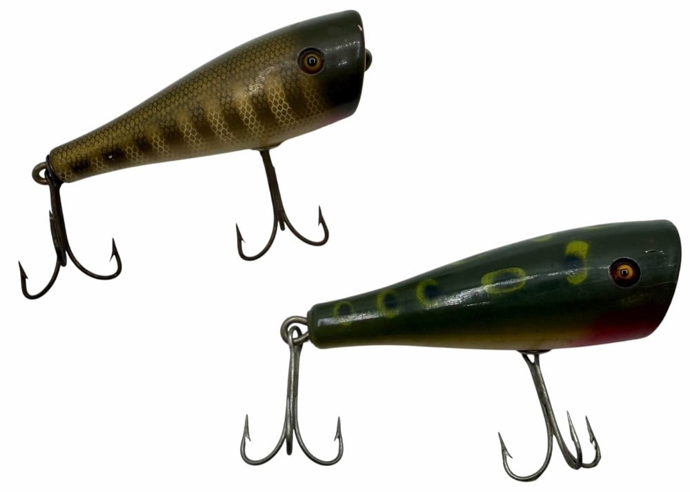 (2) Creek Chub Plunkers No. 3219 Frog and No. 3200 Pikie Glass Eye Wooden Lures (1 of 5)
