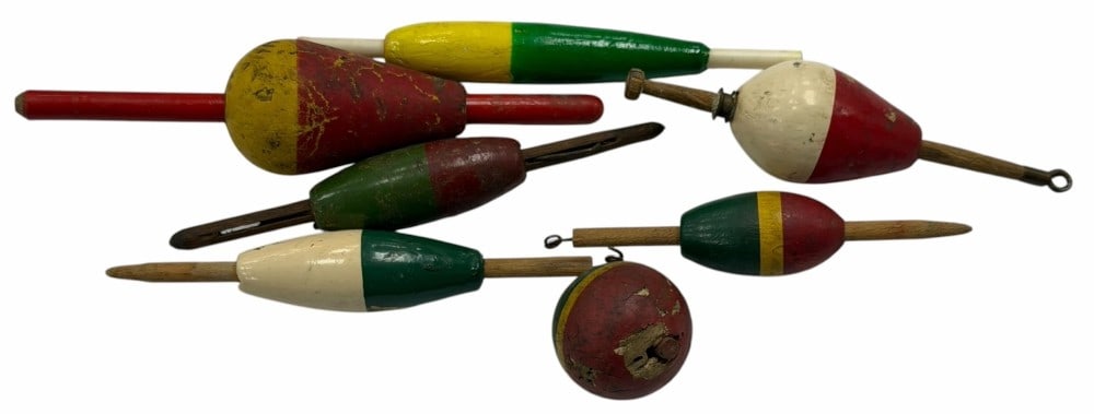 (7) Assorted Vintage Wooden Bobbers, Floats (1 of 4)