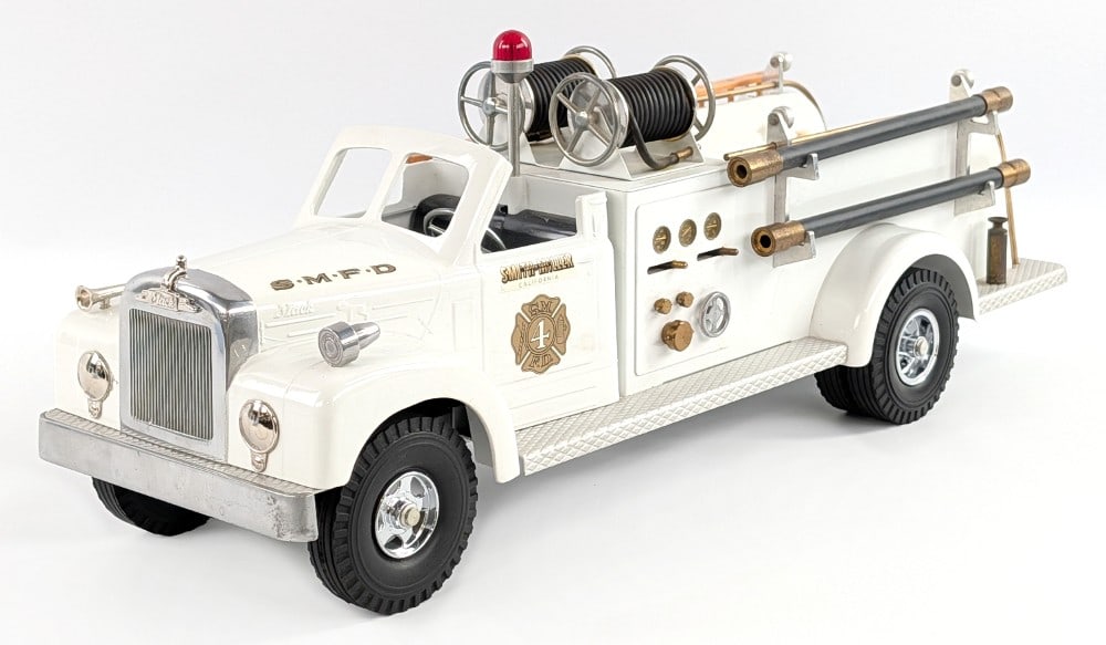 Fred Thompson Smith Miller B Mack No. 5 Fire Truck - White: Fred Thompson Smith Miller B Mack No. 5 fire truck. Open cab in white variation. The truck is in very good condition with minor discoloration to the passenger side rear fender and below the hoses. Dis