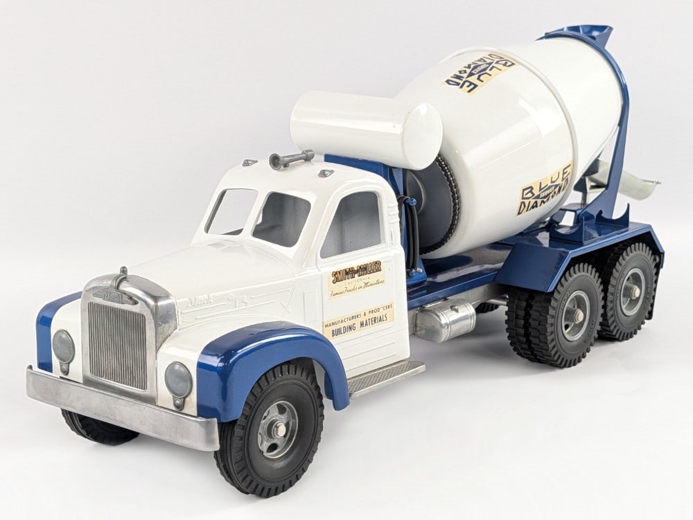 Fred Thompson Smith Miller B Mack Blue Diamond Cement Mixer Truck (1 of 9)