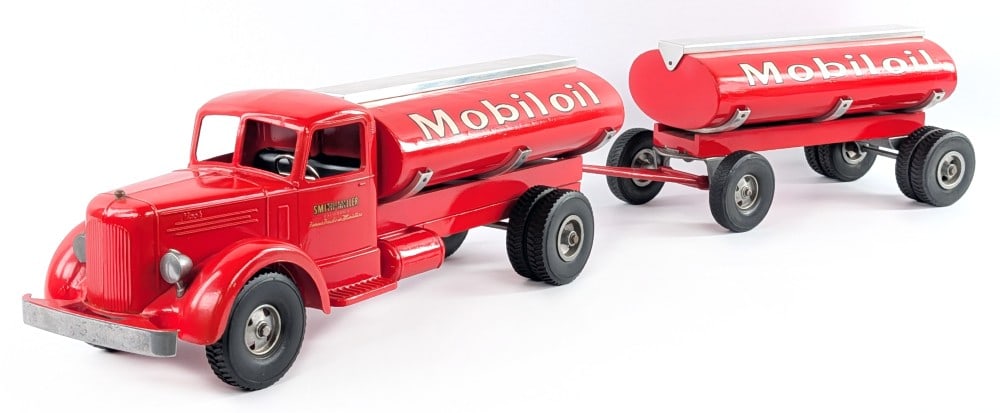 Restored Smith Miller Mobilgas Tanker Truck with Pup Trailer (1 of 12)
