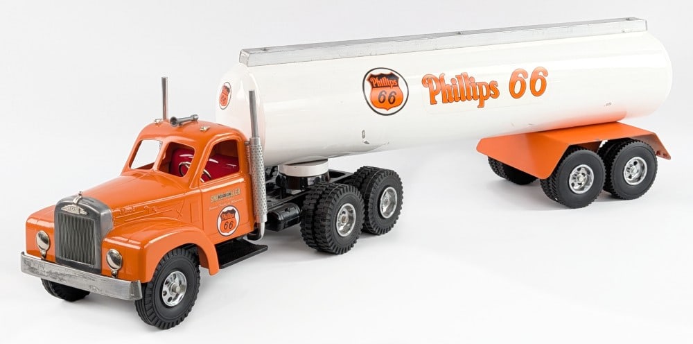 Custom Smith Miller B Mack Phillips 66 Tanker Truck (1 of 12)