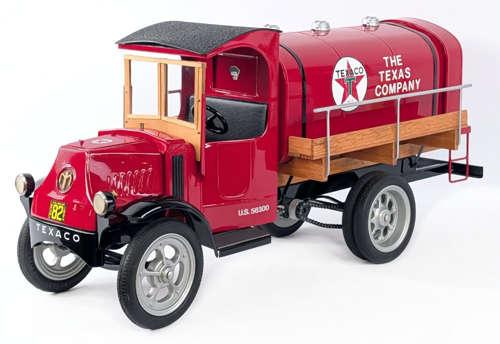 King K & Les Paul Custom Mack Texaco Tanker Truck 1 of 1: King K and Les Paul scratch built custom Mack Texaco tanker truck. The truck displays extremely well with rear spigots, Hood Balloon tires, dual rear wheels, opening doors on the rear, and great