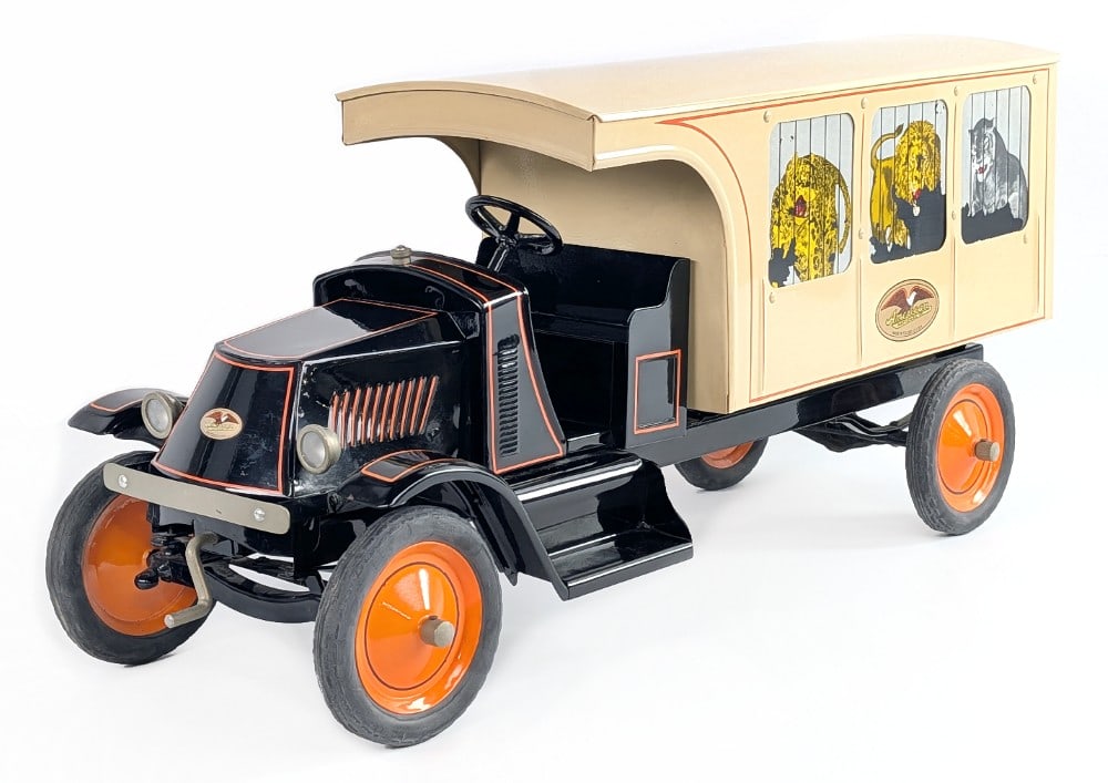 Restored American National Circus Truck (1 of 9)