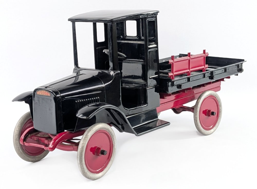 Restored Buddy L Lumber Hauler Truck (1 of 8)