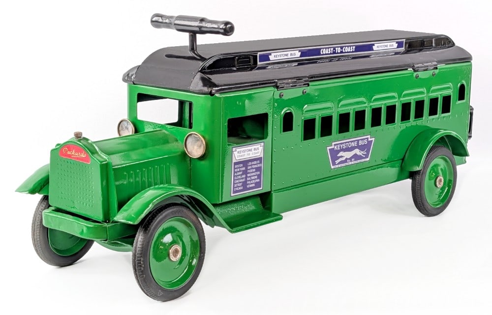 Custom Green Keystone Packard Coast-To-Coast Bus (1 of 9)