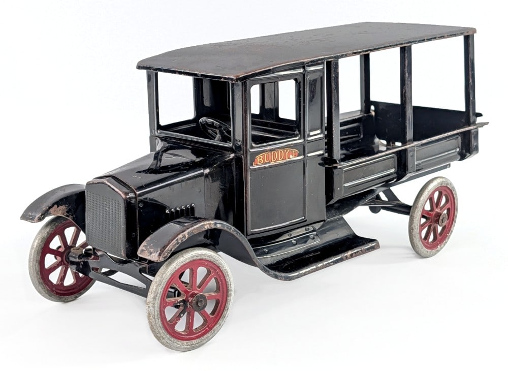 Original Buddy L Ford Model T Flivver Huckster Truck: Original Buddy L Ford Model T Flivver huckster truck. An original condition truck with solid paint and nice decals. Showing expected paint loss and wear considering age. A highly desireable Buddy L tr