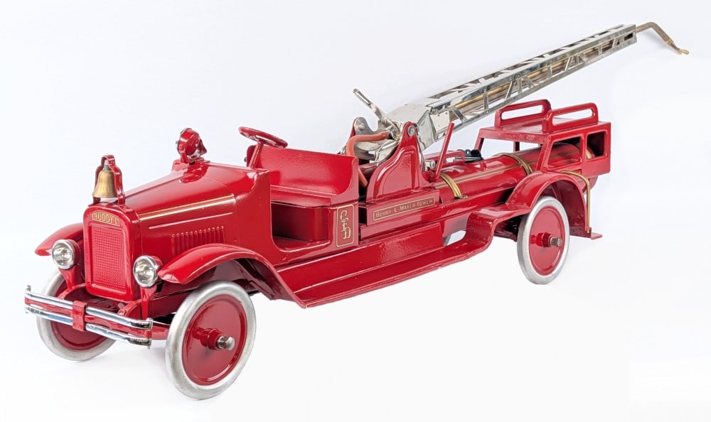 Restored Buddy L Water Tower Fire Truck (1 of 9)