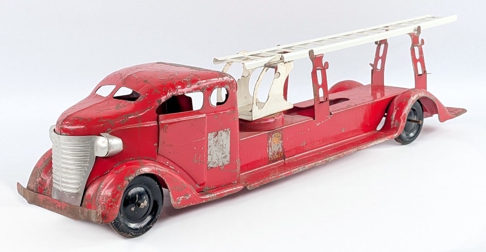 Turner Aerial Ladder Fire Truck (1 of 7)