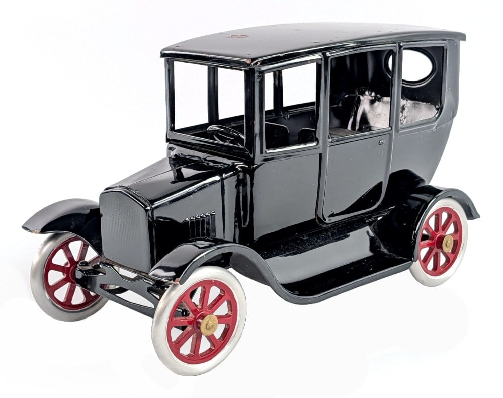 Cowdery Toy Works Centerdoor Sedan (1 of 8)