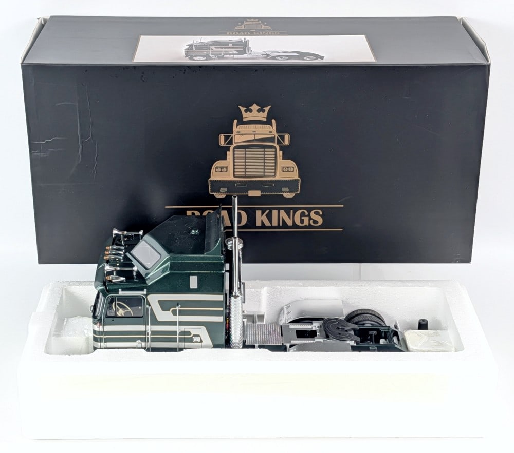 1/18 Road Kings Kenworth K-100 Semi Truck: 1/18 Scale Die-Cast Road Kings Kenworth K-100 cabover semi truck. The truck is in good condition in the box and highly detailed.?
