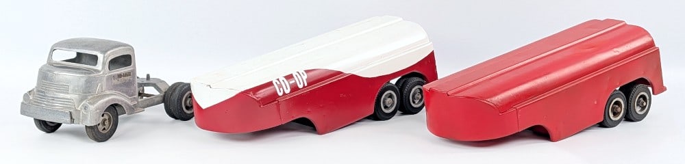 Smith Miller GMC Truck with Tanker Trailers For Parts (1 of 10)