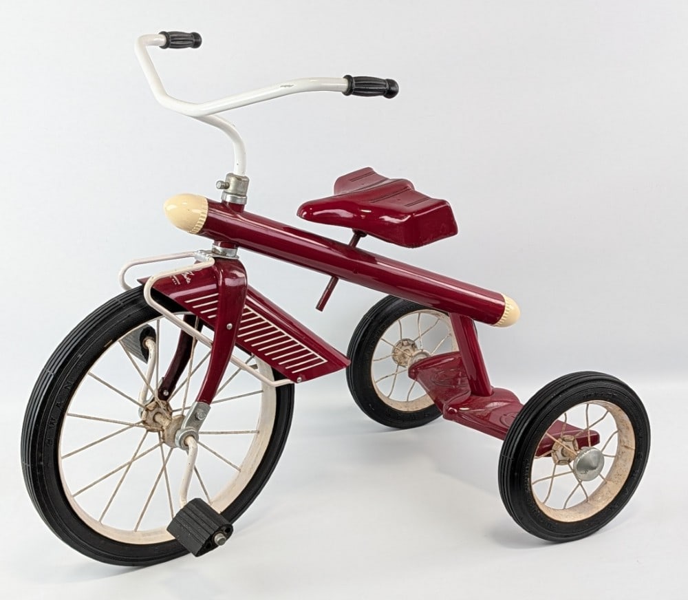 Vintage Original AMF Junior Trike Tricycle: Very nice original AMF Junior Toy Corporation "Junior Trike" tricycle. Displays well with a great design. Very good condition overall only showing some age wear. The front tire is cracked. Measures ap