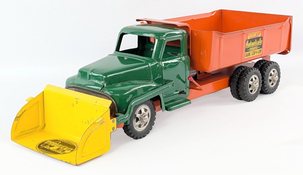 Original Buddy L Scoop-N-Dump Truck: Original Buddy L hydraulically operated loading scoop-n-dump truck. The truck has working hydraulics for the scoop shovel and dump bed. Original condition with some light paint loss and wear from age.