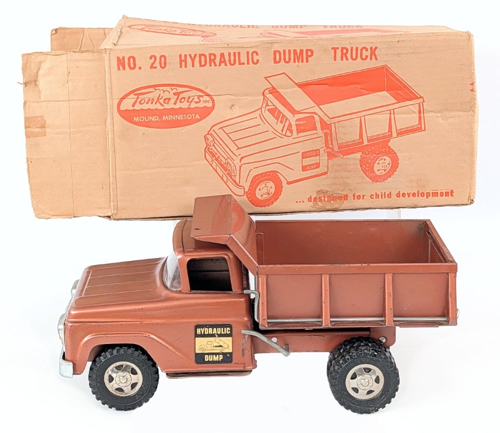 Tonka No. 20 Hydraulic Dump Truck with Box (1 of 8)