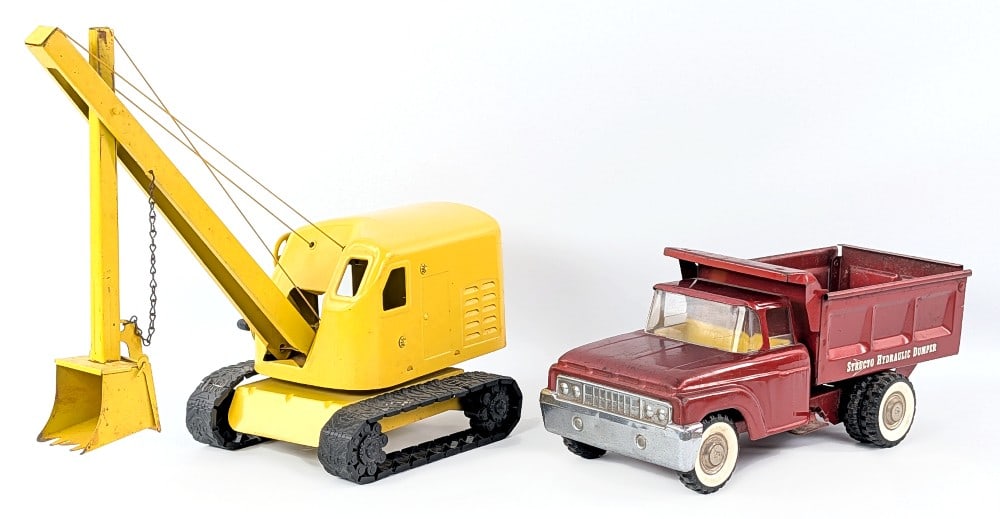 Structo Hydraulic Dumper and Steam Shovel (1 of 11)