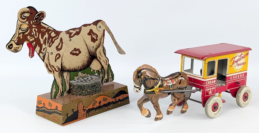 Marx Tin Windup Toytown Dairy & Tin Moo-Cow (1 of 9)