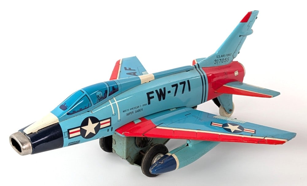 Yonezawa U.S. Air Force F-100A Super Sabre Jet (1 of 7)