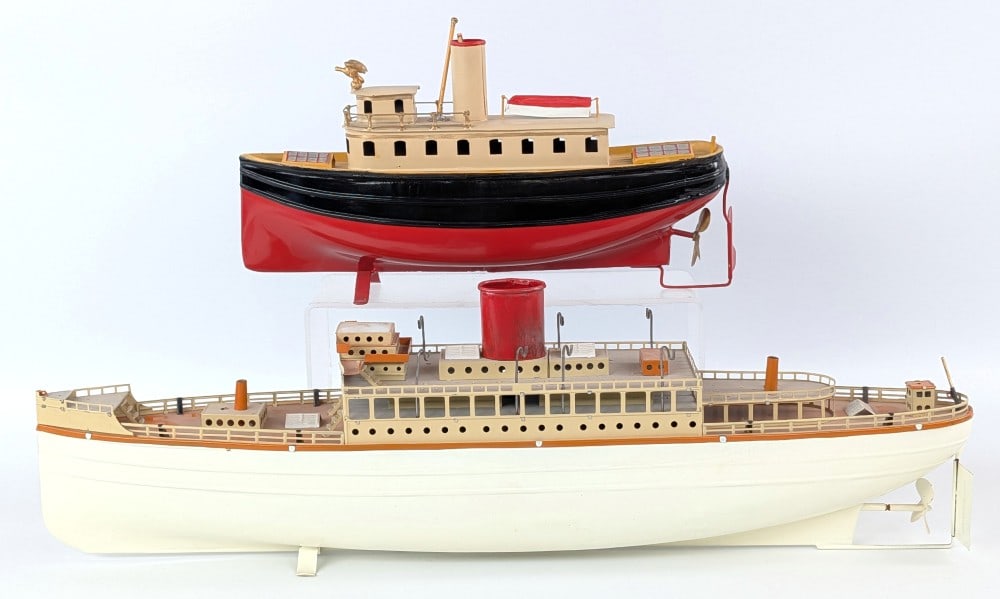 (2) German Tin Windup Boat / Ship Toys (1 of 12)