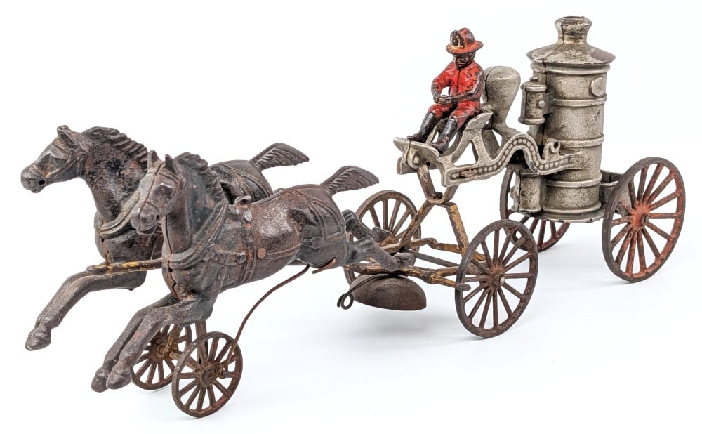 Hubley Cast Iron Horse Drawn Fire Pumper Wagon (1 of 8)