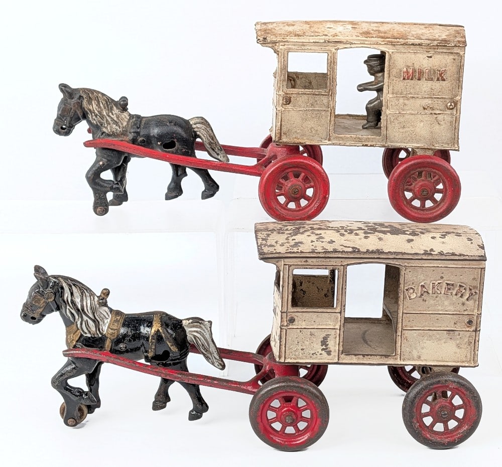 Kenton Cast Iron Horse Drawn Milk Wagon & Bakery Wagon (1 of 12)