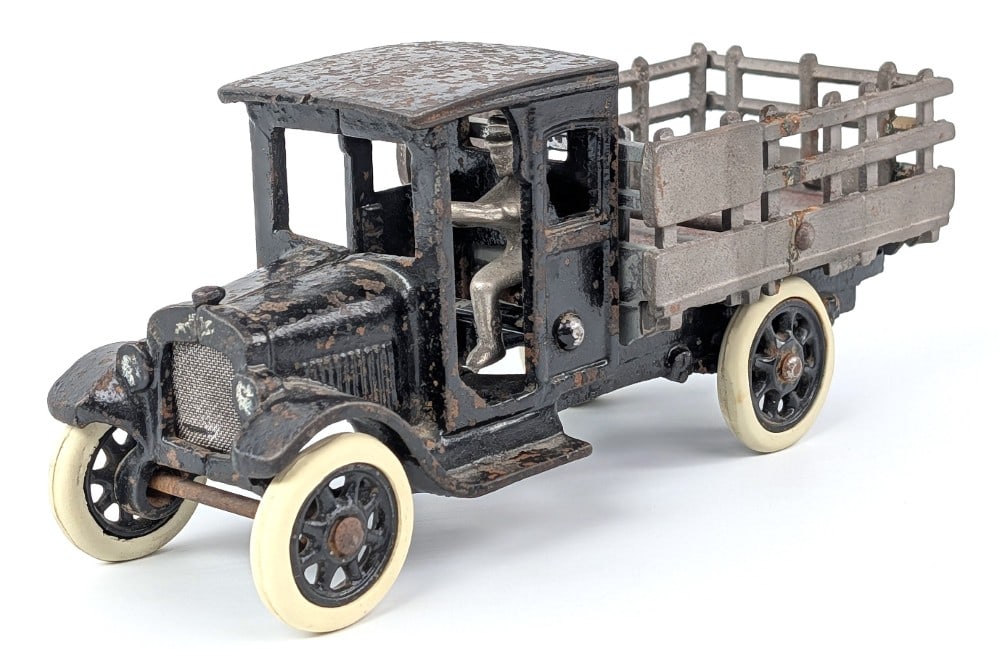 Arcade Cast Iron Chevy Stake Bed Delivery Truck (1 of 9)