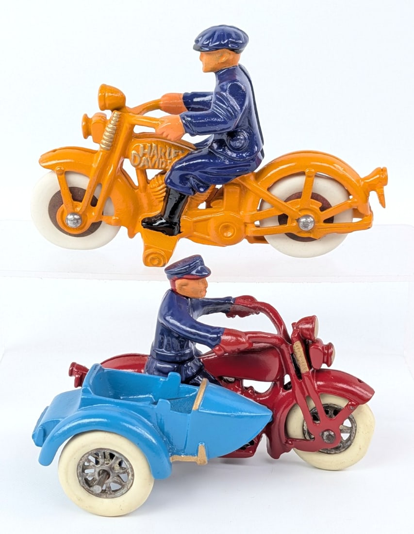 (2) Hubley Cast Iron Harley-Davidson Motorcycles (1 of 12)