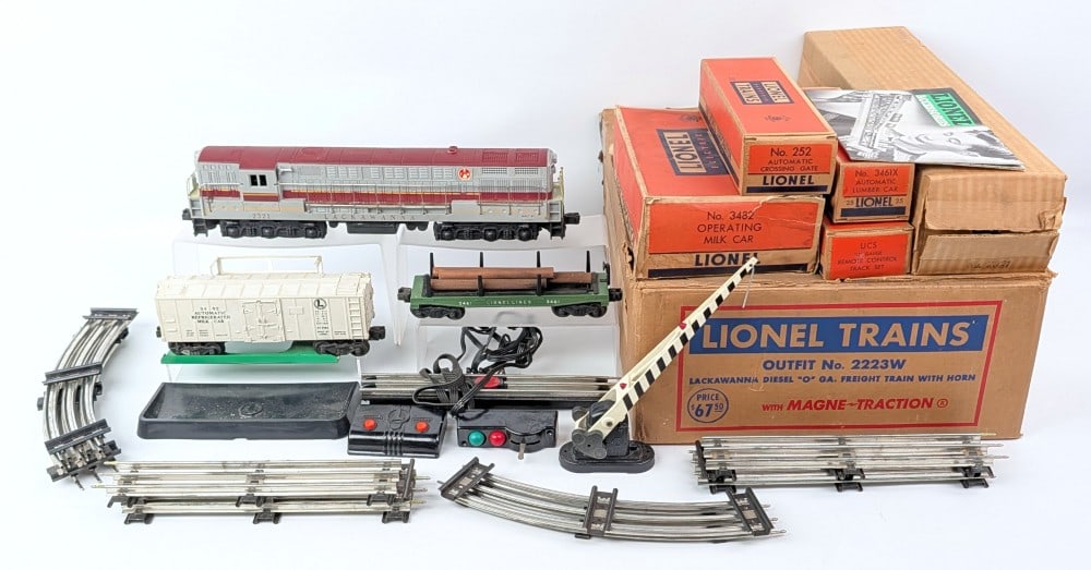 Lionel Lackawanna Set No. 2223W with Boxes (1 of 11)