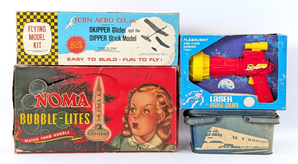 NOMA Bubble Lites, Laser Ray Gun, Airplane Lunchbox and Glider Model (1 of 8)