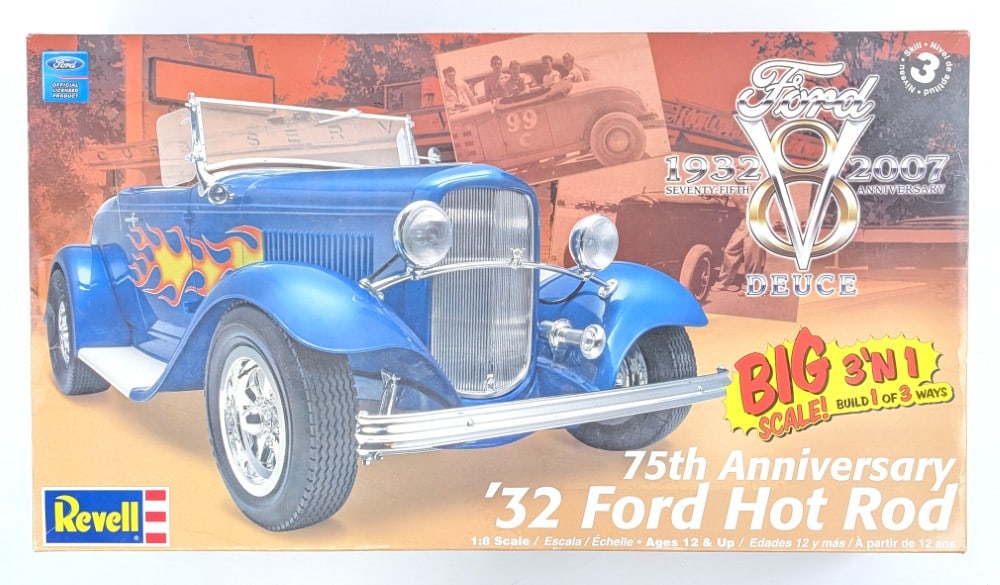 1/8 Scale Revell '32 Ford Hot Rod Model Kit: 1/8 Scale Revell '32 Ford Hot Rod model kit. The kit appears to be new in the box / unassembled.?