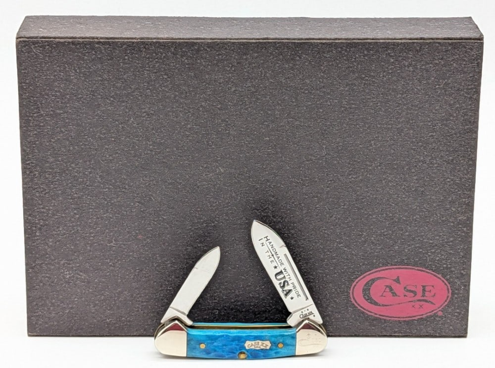 Ltd 2004 Case XX Makers Caribbean Blue Bone Baby Butterbean 62132 w/ Case: Knife is numbered 060, and is in very nice condition with minimal wear from handling. Overall measures 2-5/8in when closed.