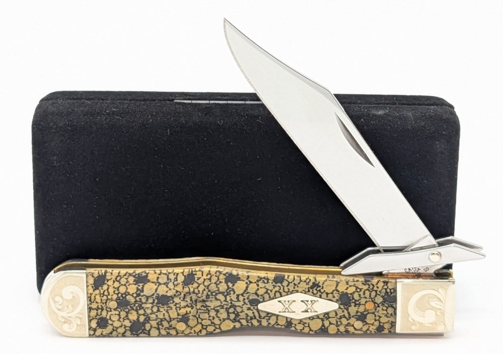 2021 Case XX Scroll Bolster Lizard Skin Olive Green Bone Cheetah 6111 1/2: Knife is in like new condition. Overall measures 4-3/8in when closed.