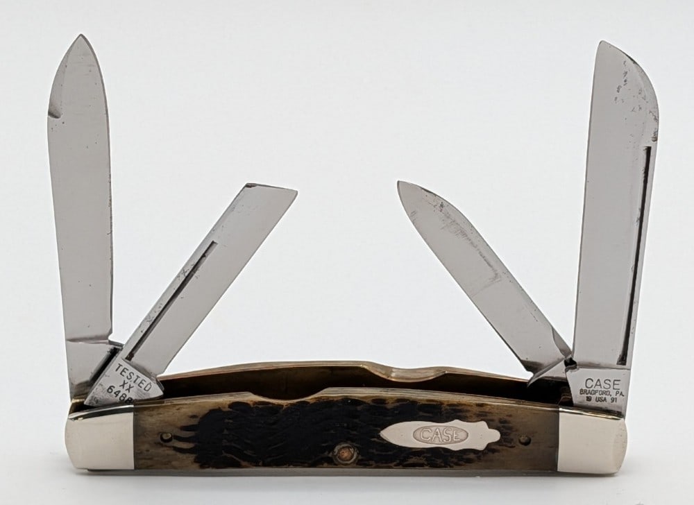 1991 Case XX Classic Green Bone Large Long Pull Congress 6488: Knife is in very nice condition with some light carbon spots on the blades. Overall measures 4-1/4in when closed.?