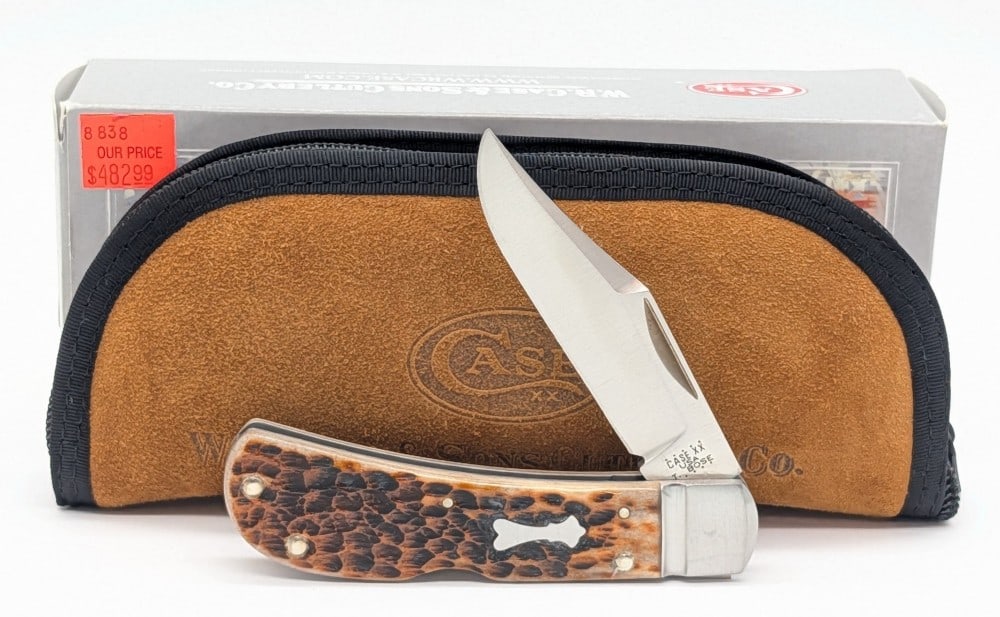 2020 Case XX Brown Bone Lanny's Clip TB612020 w/ Case & Box: Knife is in like new condition. Overall measures 4in when closed.