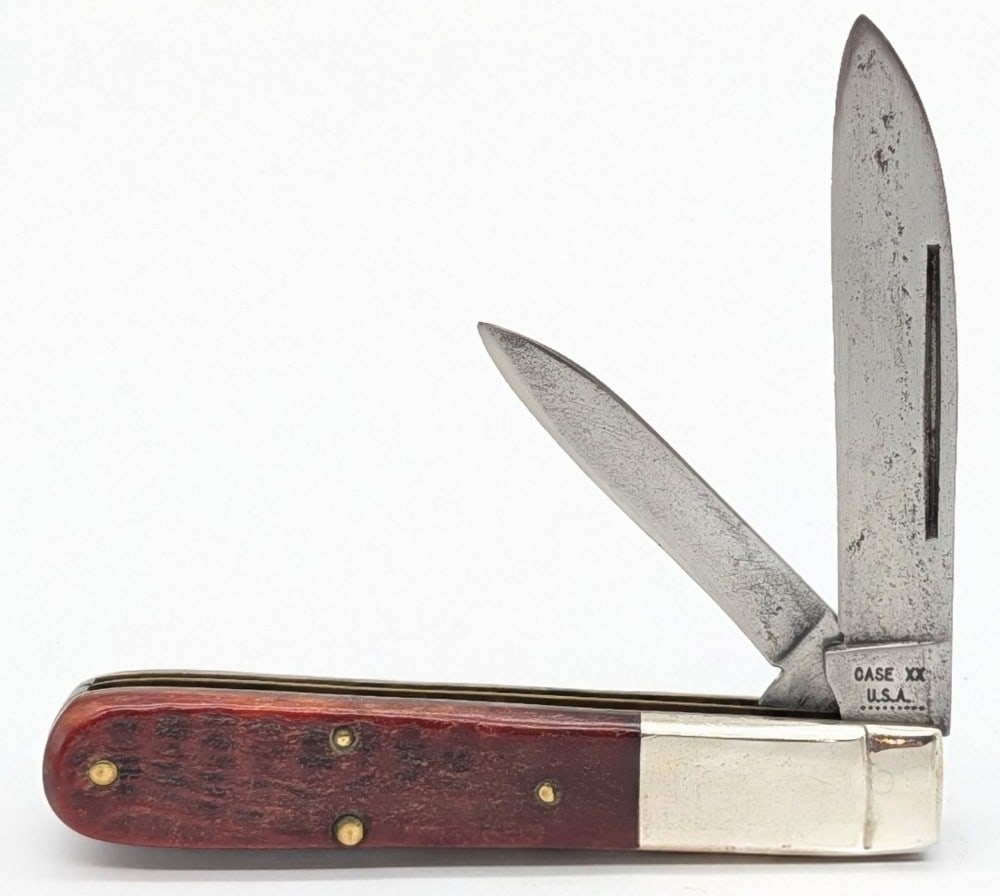 1971 Case XX Red Bone Long Pull Barlow 6205R: Knife is in nice aged condition with some scratches and pitting on the blades, scuffs and dings on the polished bolsters, and nice bright handle scales. The back side of the knife is much cleaner and 