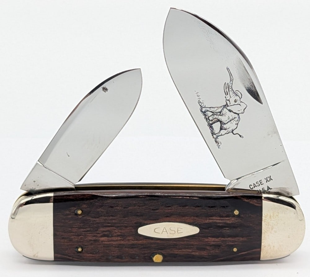 1976 Case XX Jigged Wood Elephants Toe 6250: Knife is in very nice condition with light scuffs and tarnishing on the bolsters from handling. Overall measures 4-3/8in when closed.